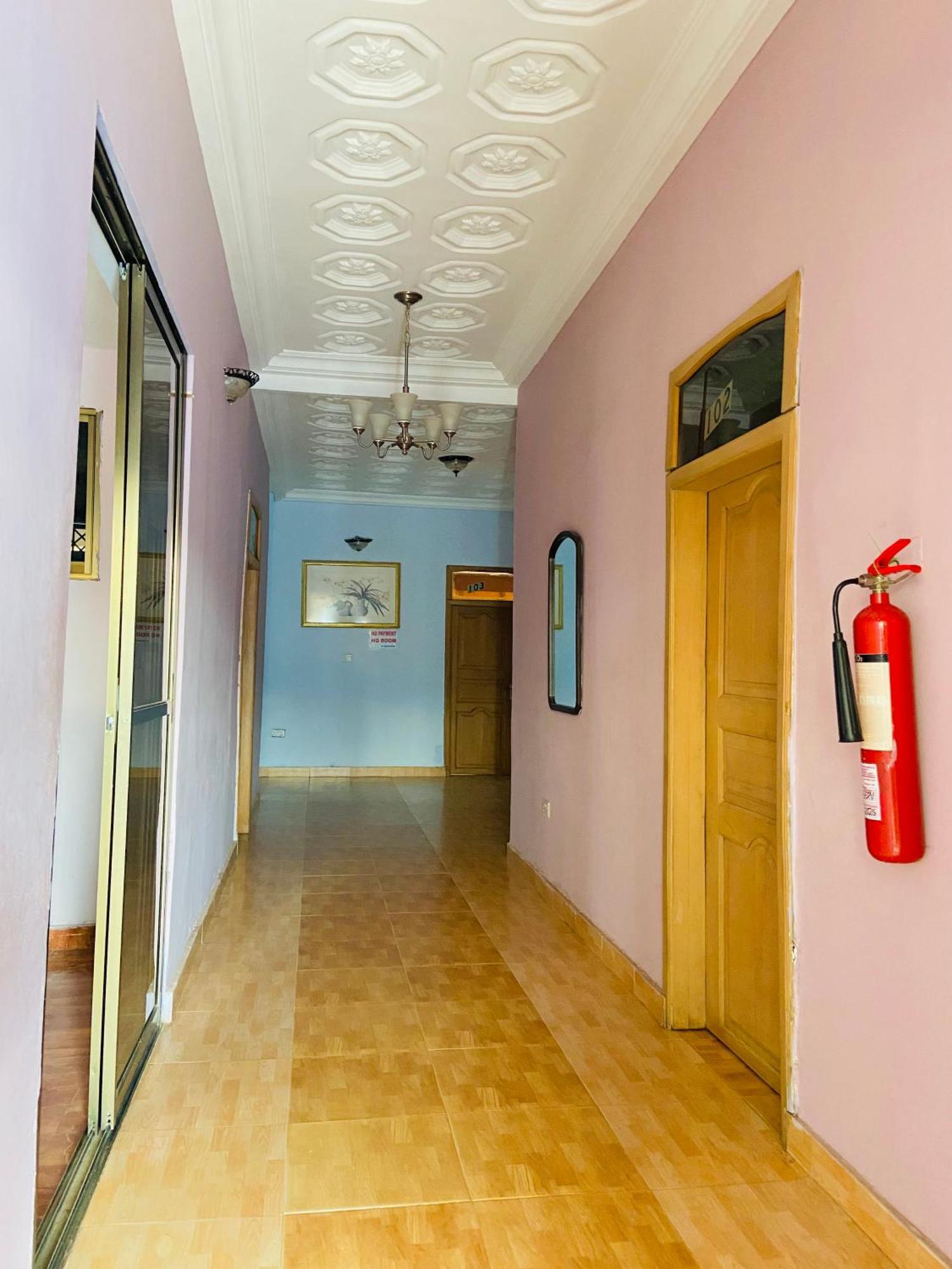 Hotel Heavens Gate Akra Zewnętrze zdjęcie