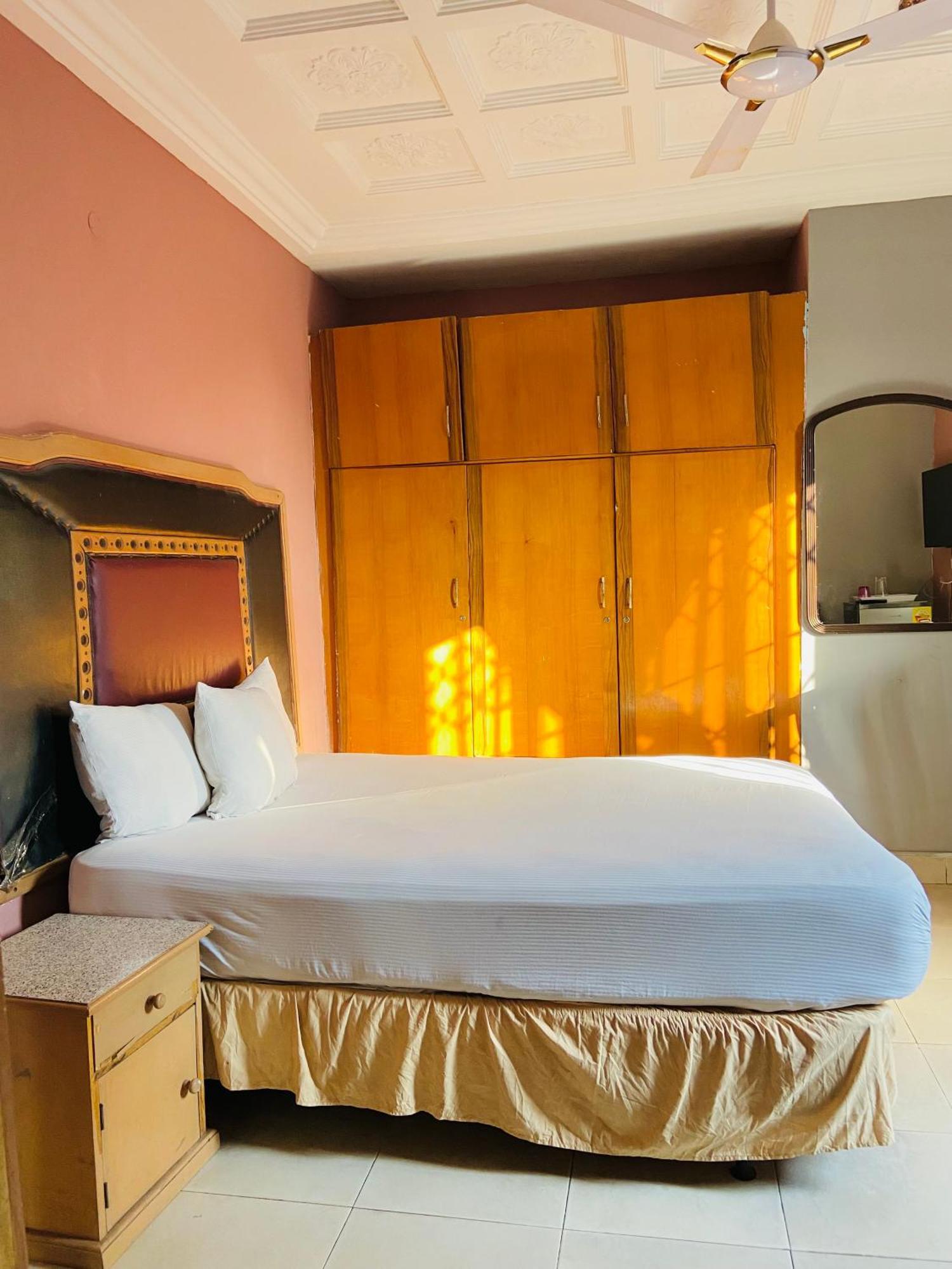 Hotel Heavens Gate Akra Zewnętrze zdjęcie