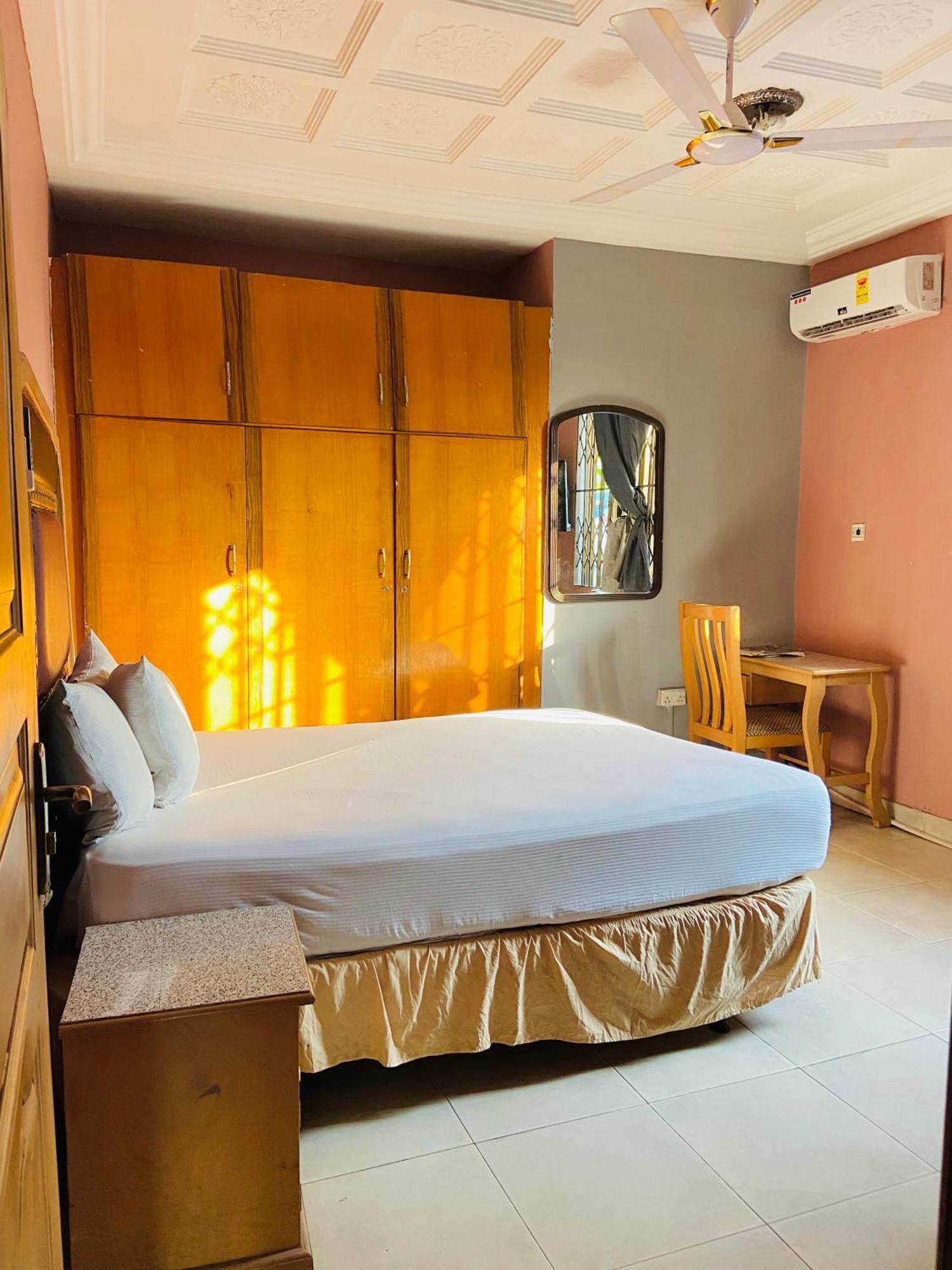 Hotel Heavens Gate Akra Zewnętrze zdjęcie